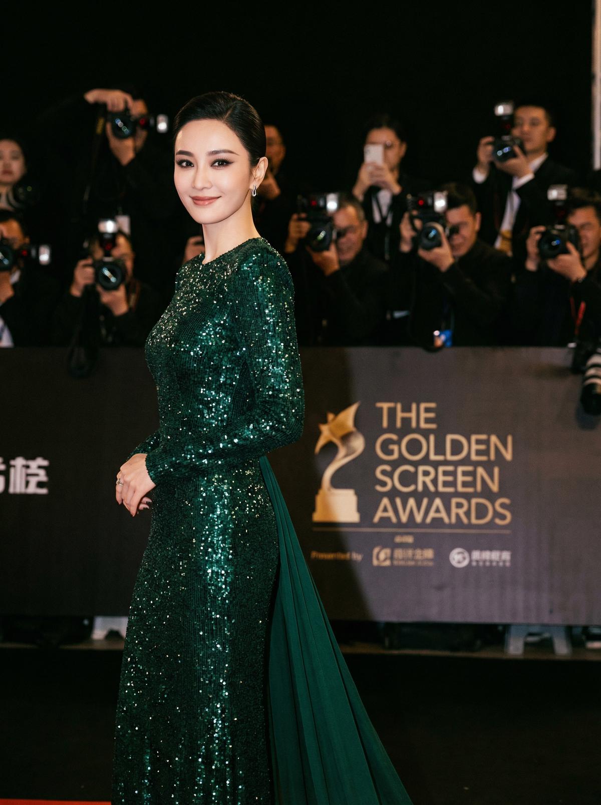 17c一起草视频-星光璀璨颁奖典礼视频